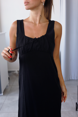 Siyah Önü Büzgülü Keten Elbise