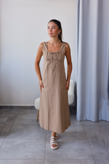 Karamel Önü Büzgülü Keten Elbise
