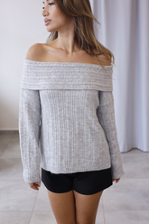 Gri Madonna Yaka Triko Kazak