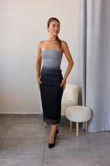 Gri Siyah Tül Detaylı Straplez Elbise