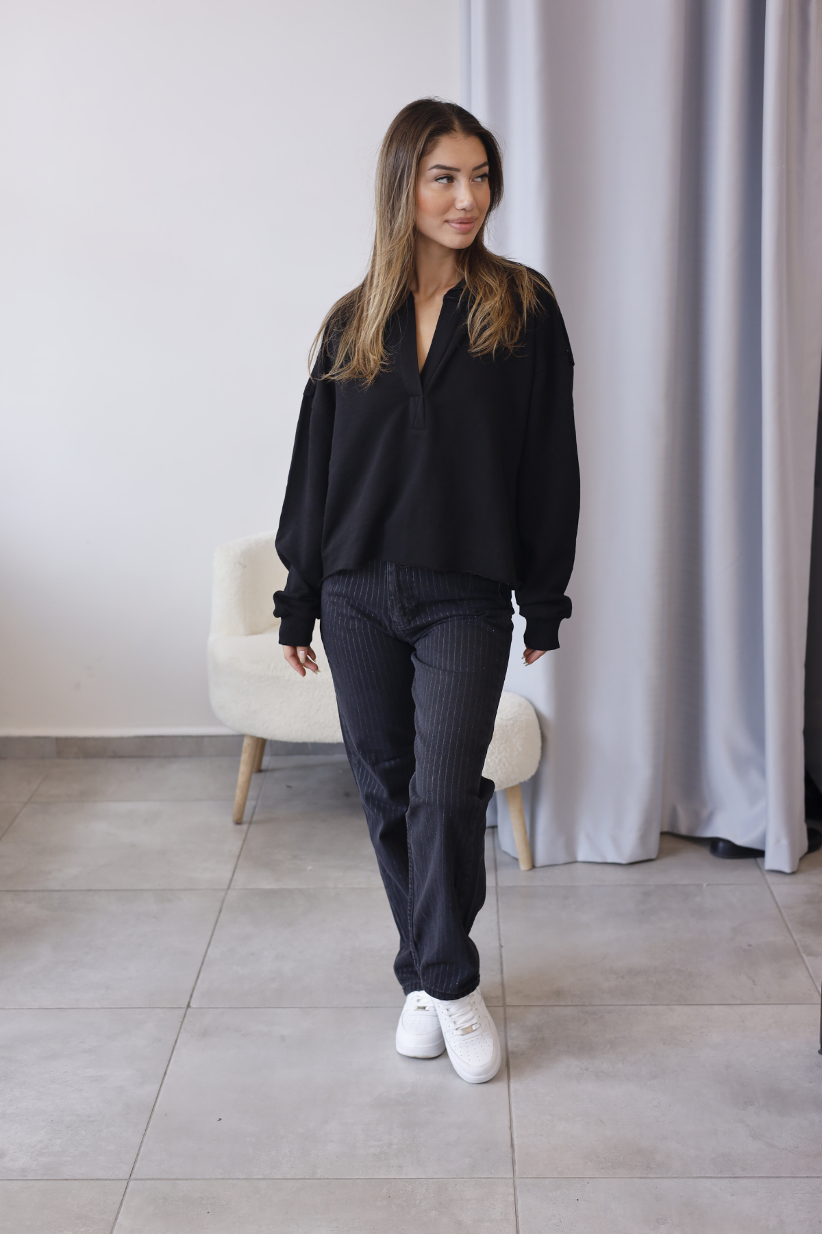 Siyah Kapüşonlu Oversize Sweatshirt