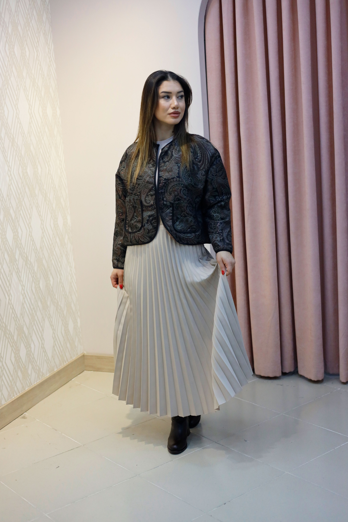 Krem Beli Lastikli Uzun Pileli Etek