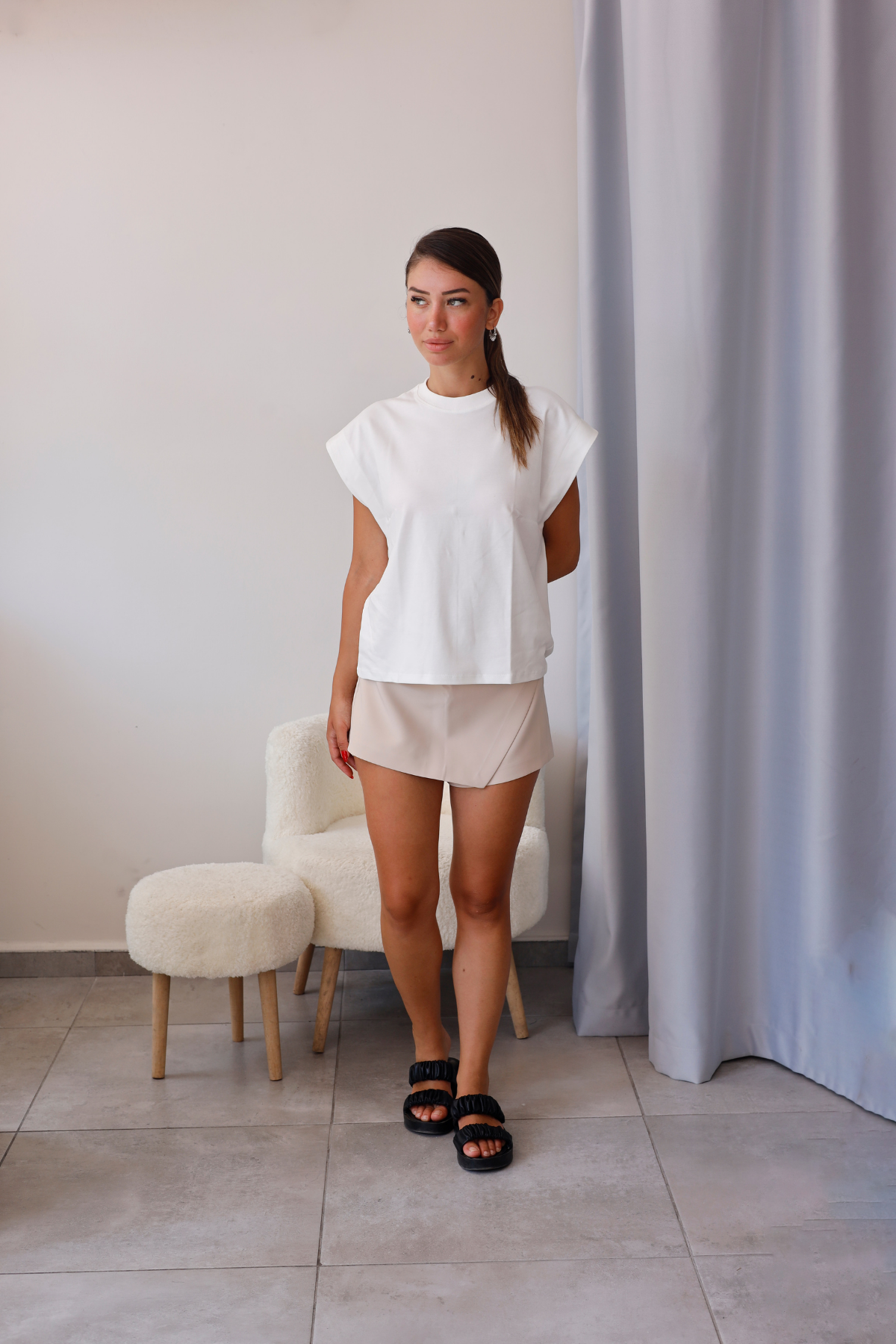 Beyaz Basic Fit Kap Kollu Tişört