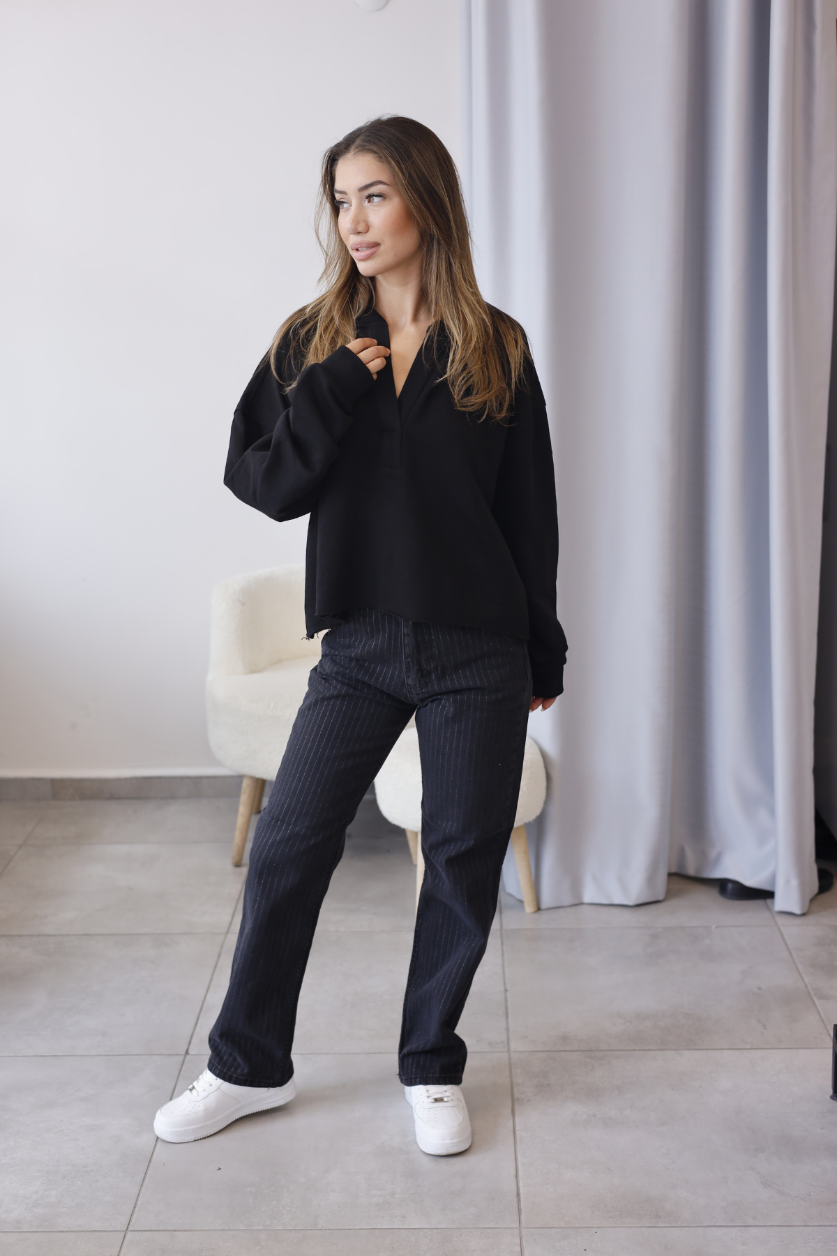 Siyah Kapüşonlu Oversize Sweatshirt