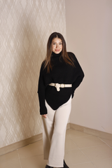 Siyah Asimetrik Kesim Boğazlı Triko Kazak